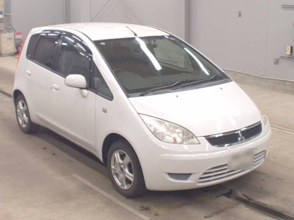 MITSUBISHI COLT