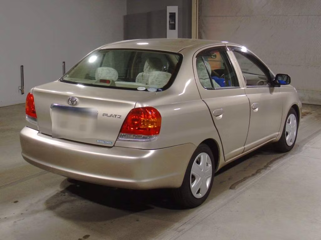 TOYOTA PLATZ
