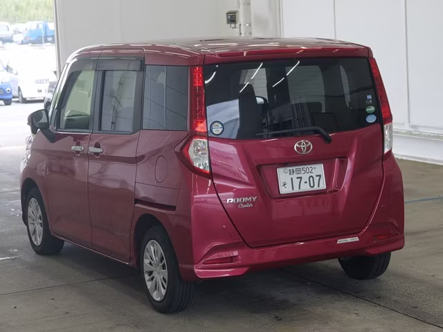 TOYOTA ROOMY