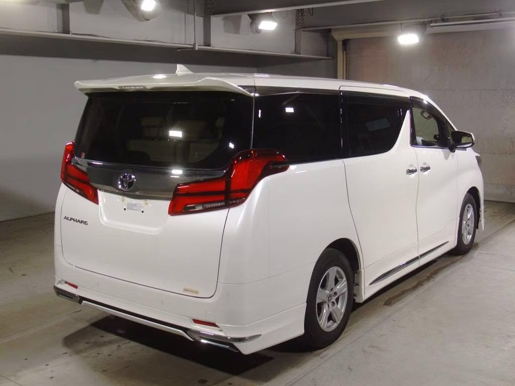 TOYOTA ALPHARD