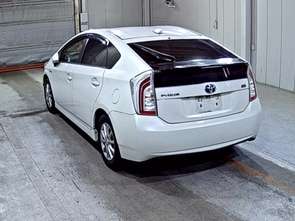 TOYOTA PRIUS