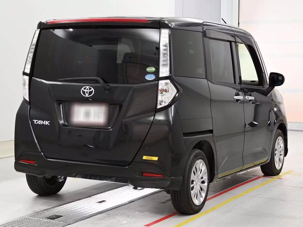 TOYOTA TANK