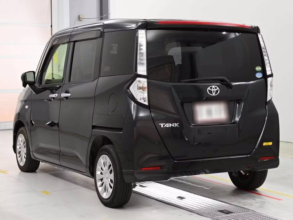 TOYOTA TANK
