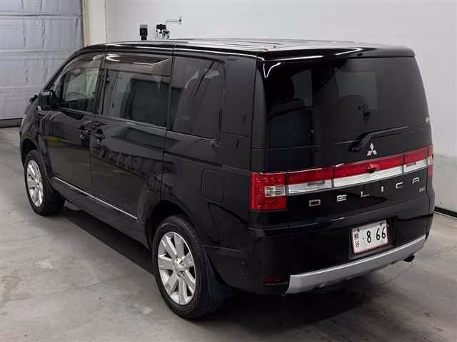 MITSUBISHI DELICA D:5