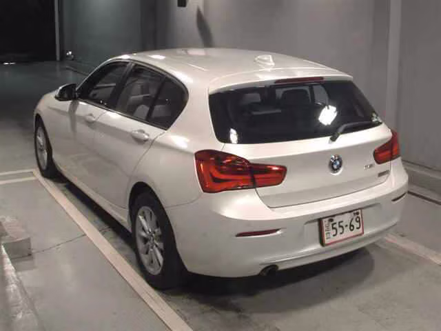 BMW 1-SERIES