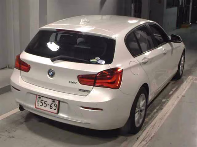 BMW 1-SERIES