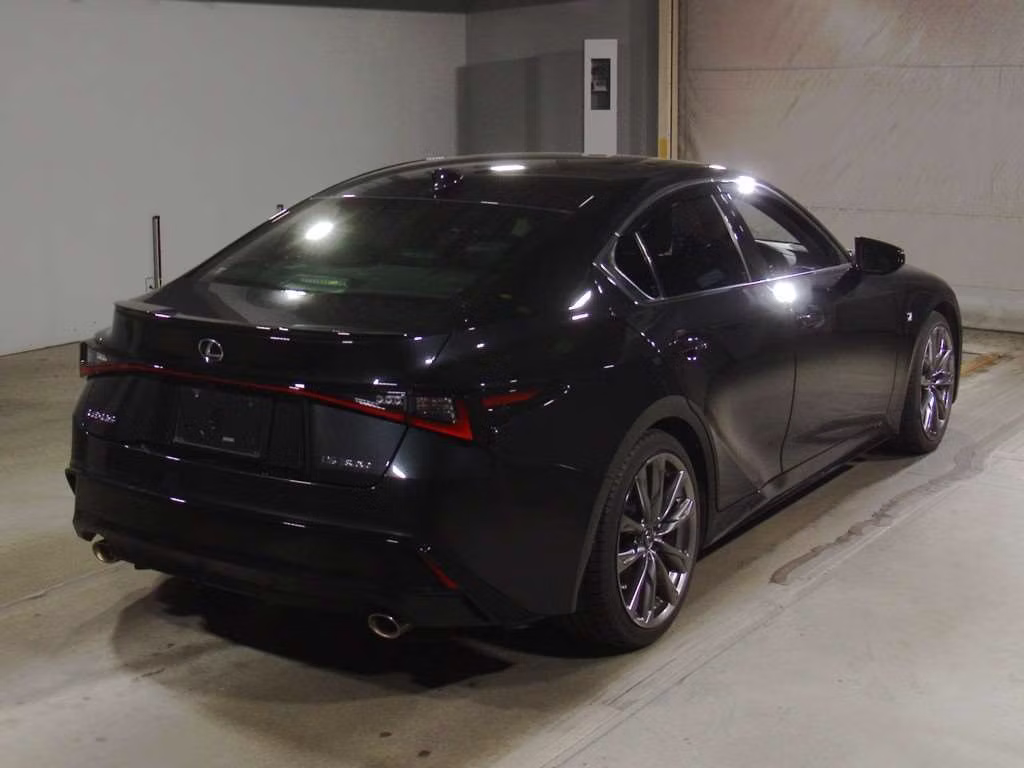 LEXUS IS300