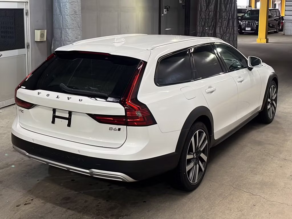 VOLVO V90