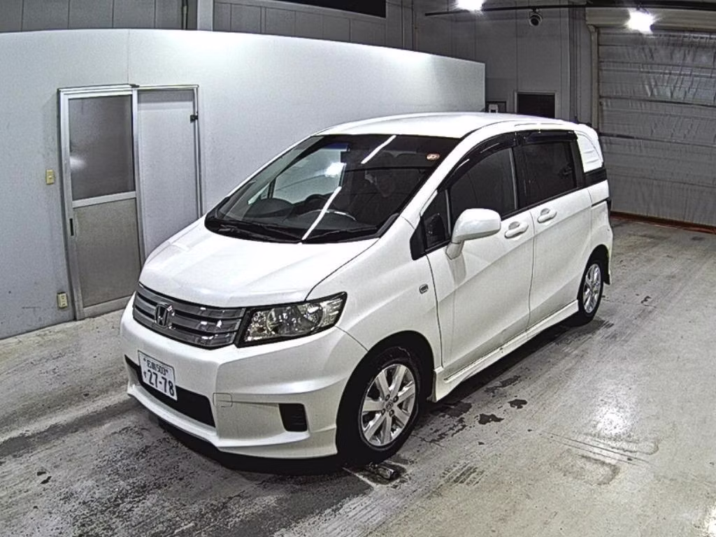 HONDA FREED SPIKE