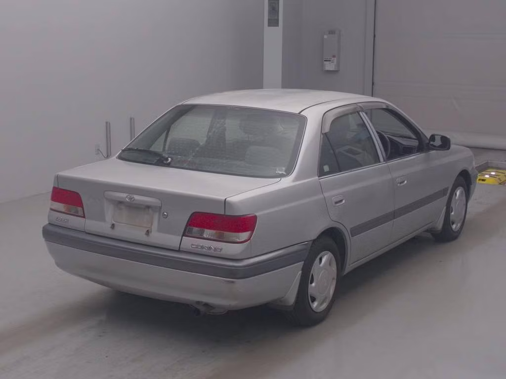 TOYOTA CARINA