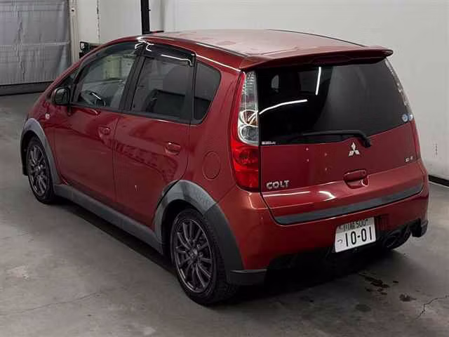 MITSUBISHI COLT