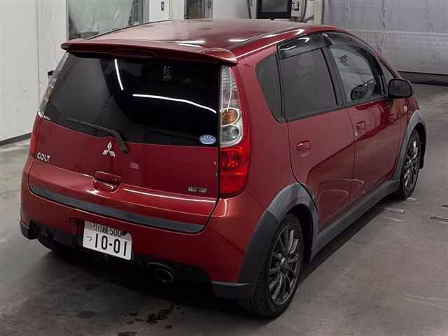 MITSUBISHI COLT