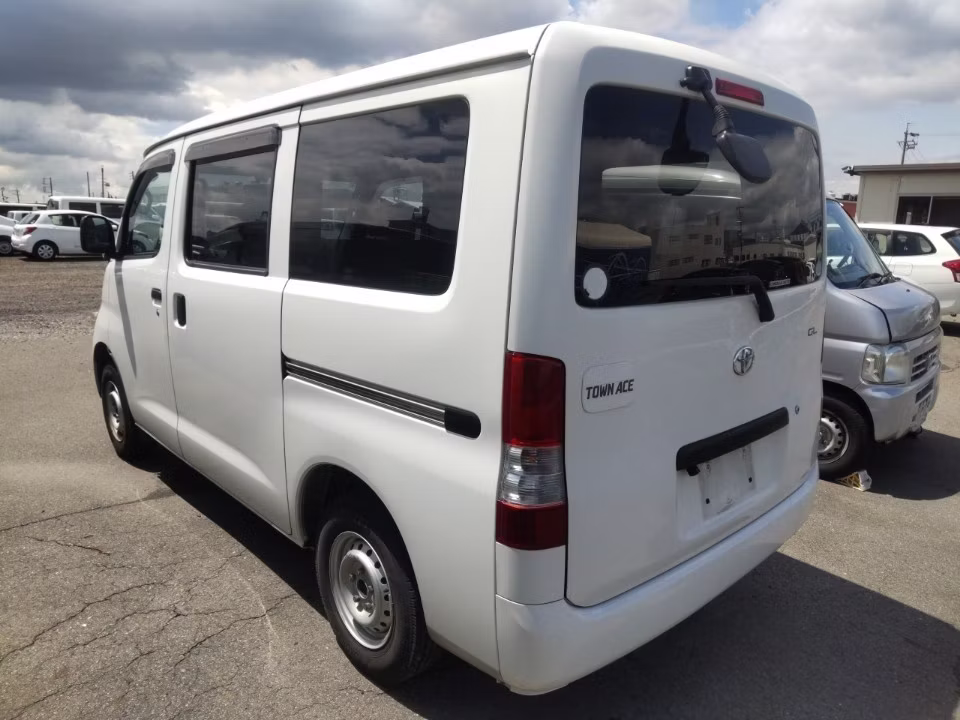 TOYOTA TOWN ACE