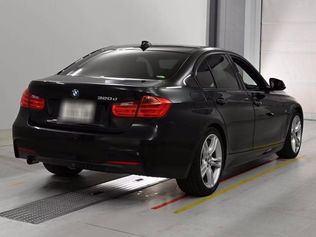 BMW 3-SERIES