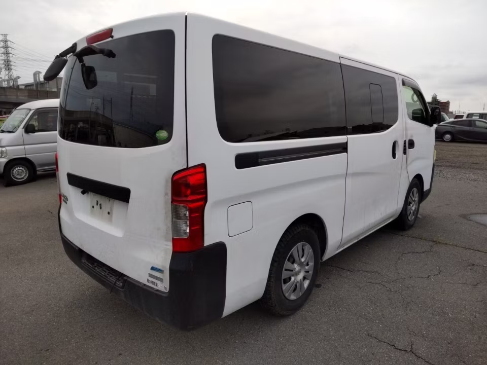 NISSAN NV350 CARAVAN
