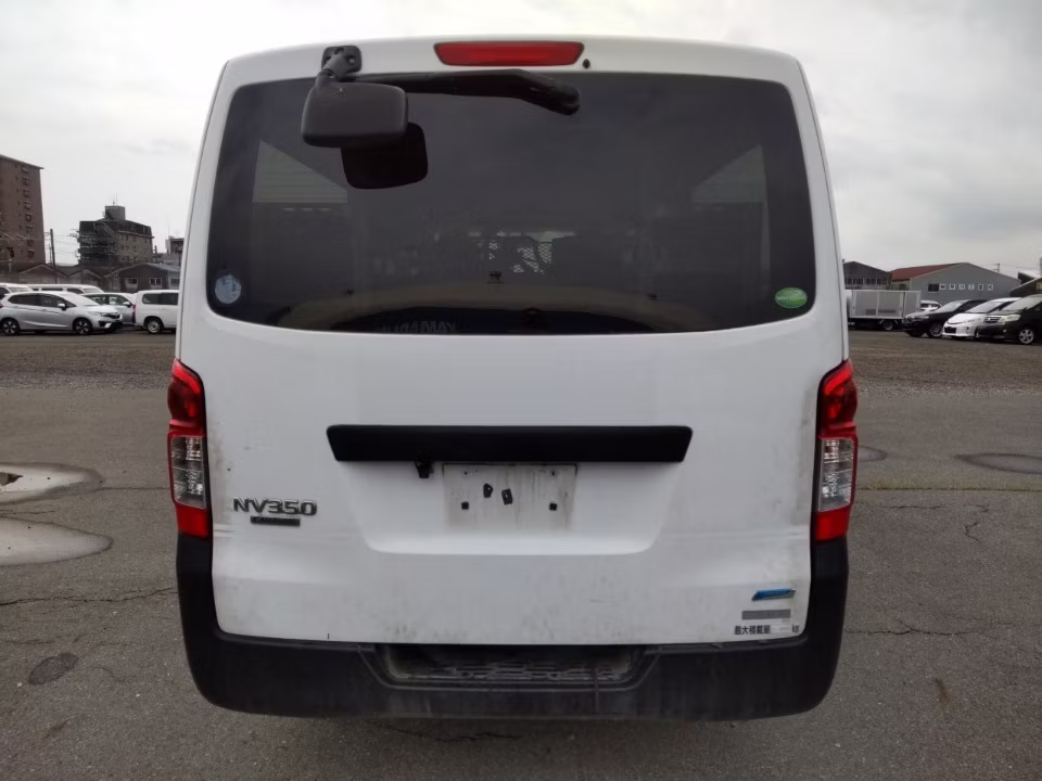 NISSAN NV350 CARAVAN