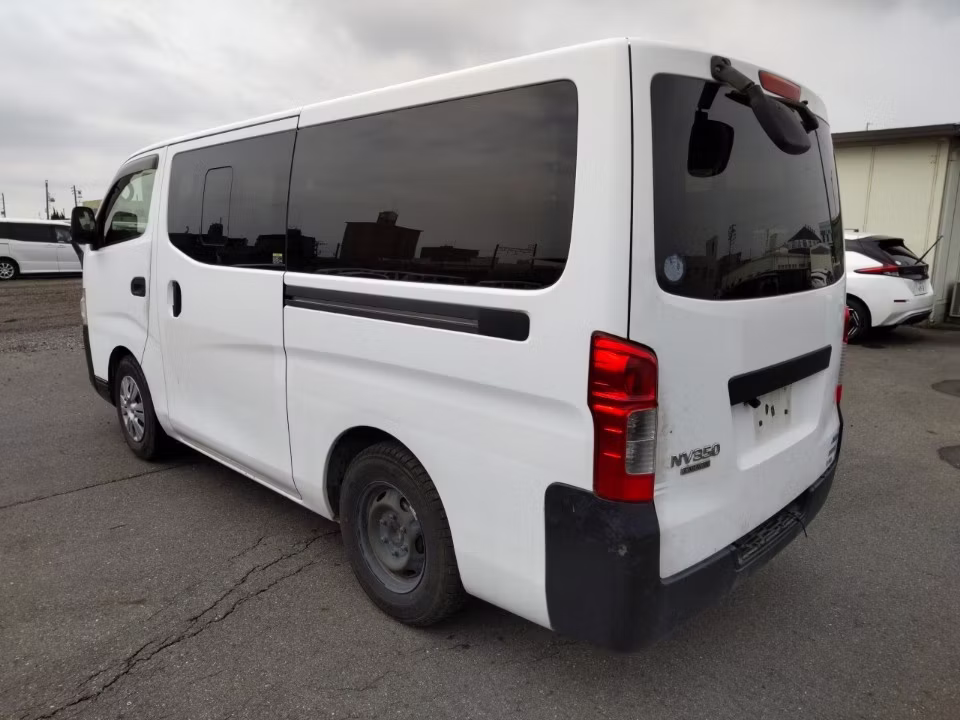 NISSAN NV350 CARAVAN