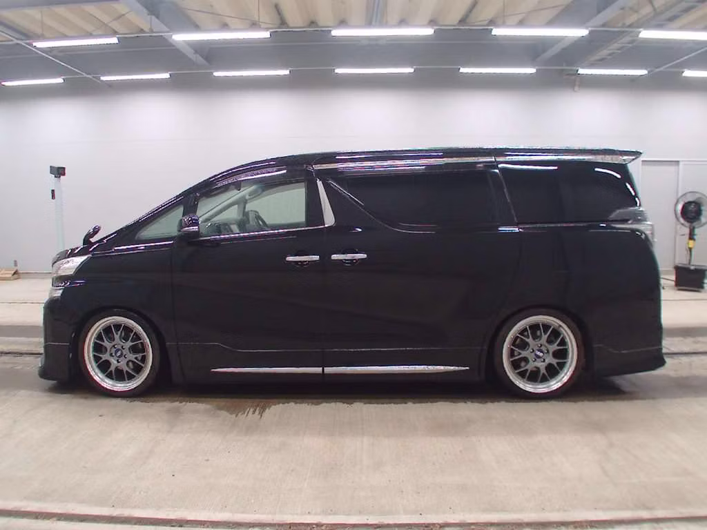 TOYOTA VELLFIRE