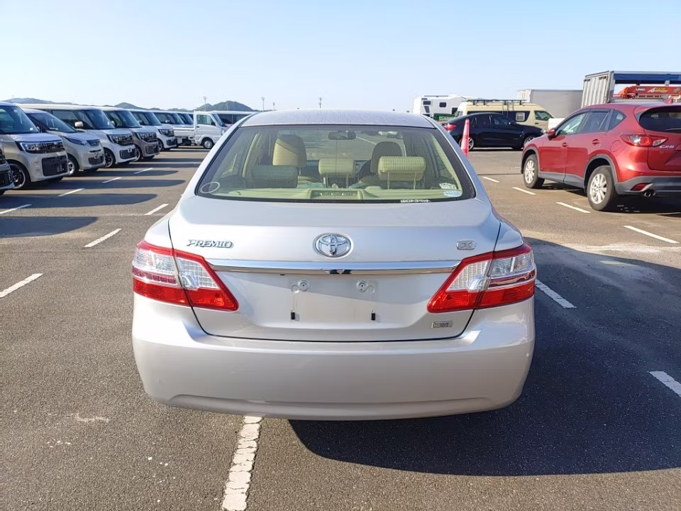 TOYOTA PREMIO