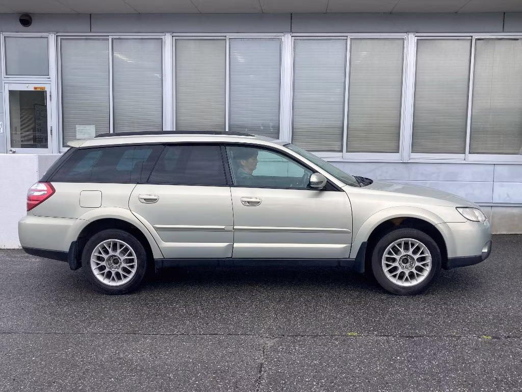 SUBARU OUTBACK