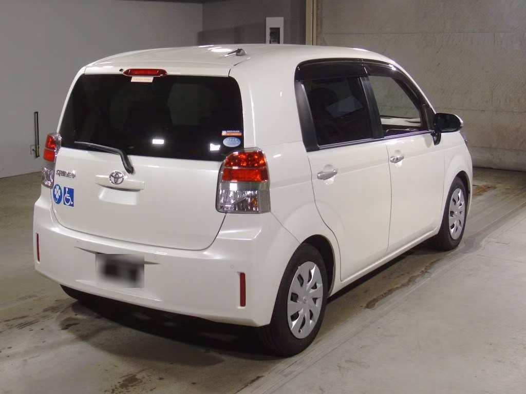 TOYOTA SPADE
