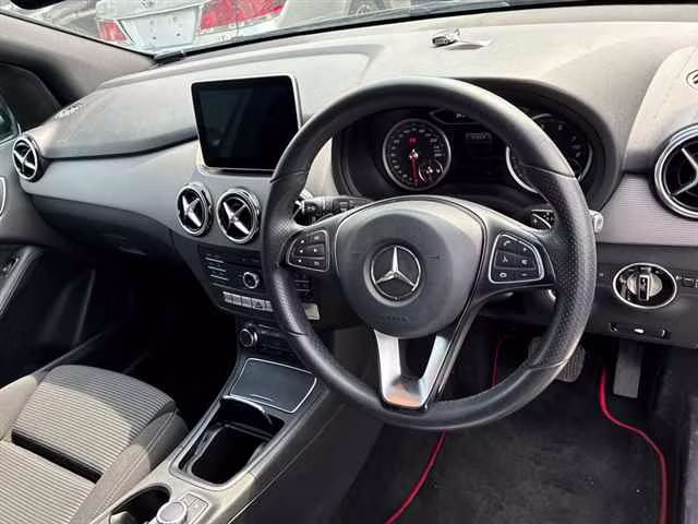 MERCEDES-BENZ B-CLASS
