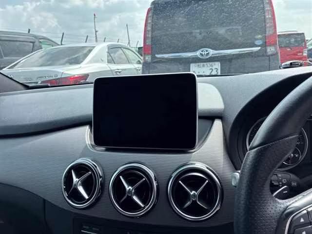 MERCEDES-BENZ B-CLASS