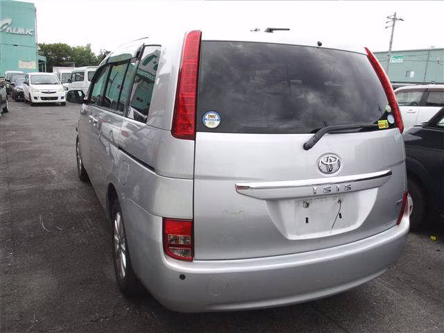 TOYOTA ISIS