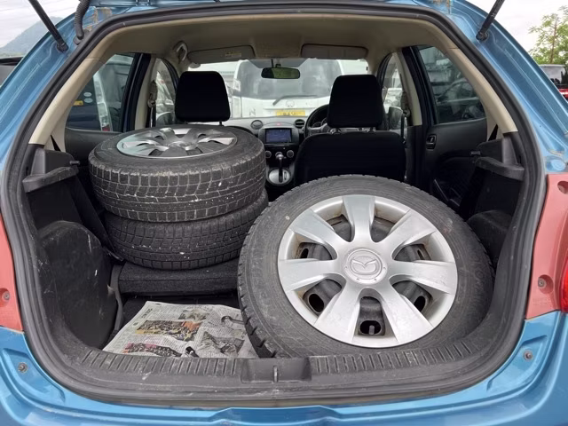 MAZDA DEMIO