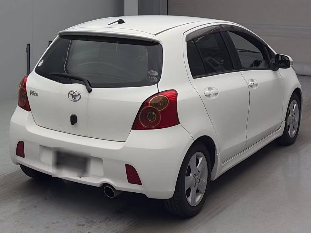 TOYOTA VITZ