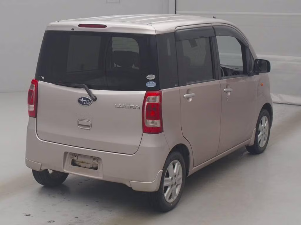 SUBARU LUCRA