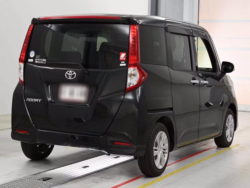 TOYOTA ROOMY
