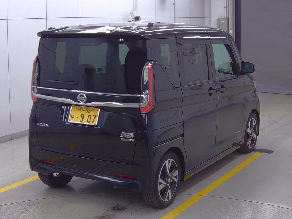 NISSAN ROOX