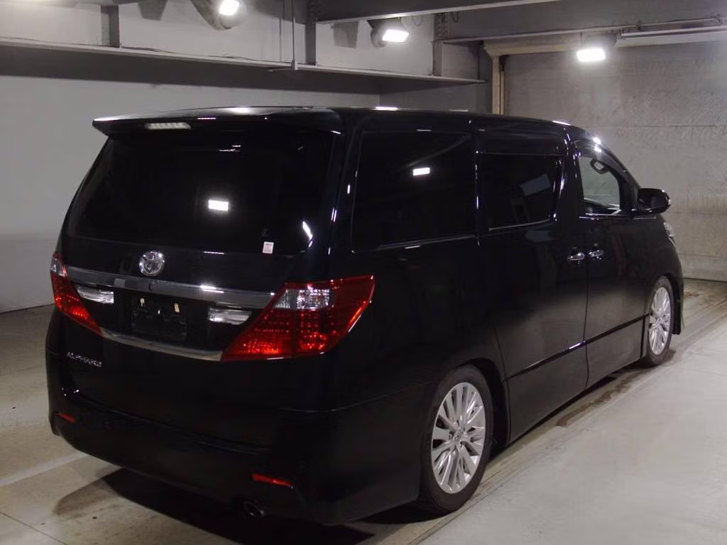 TOYOTA ALPHARD