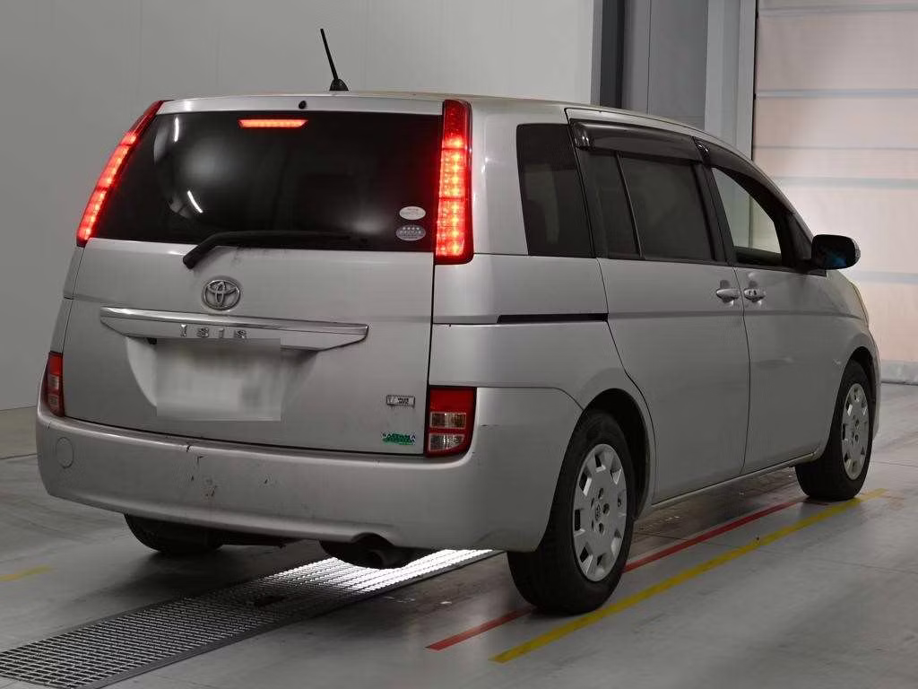 TOYOTA ISIS