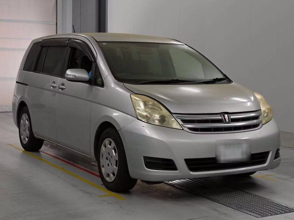 TOYOTA ISIS