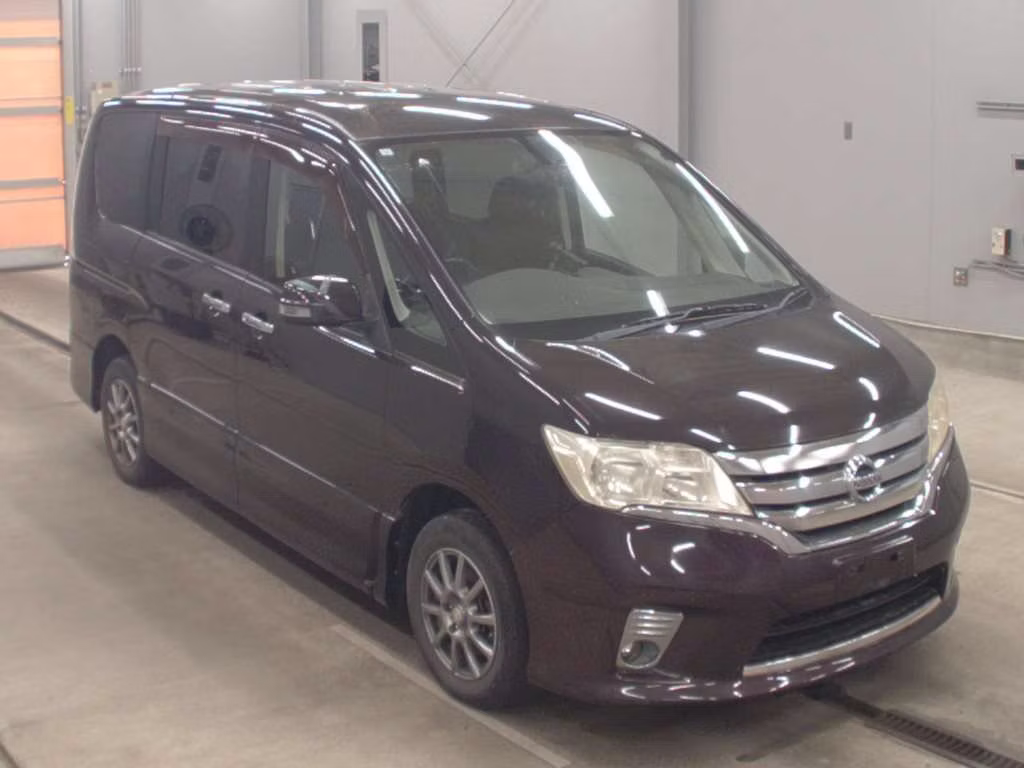 NISSAN SERENA