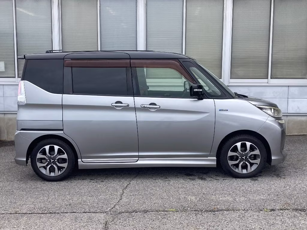 MITSUBISHI DELICA D:2