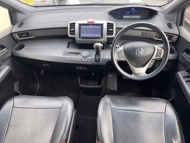 HONDA FREED SPIKE