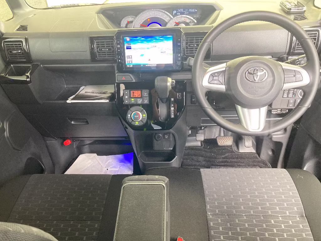 TOYOTA PIXIS MEGA