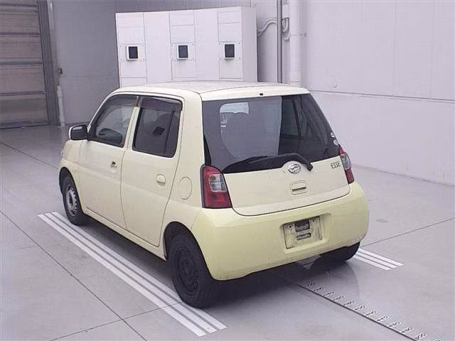 DAIHATSU ESSE