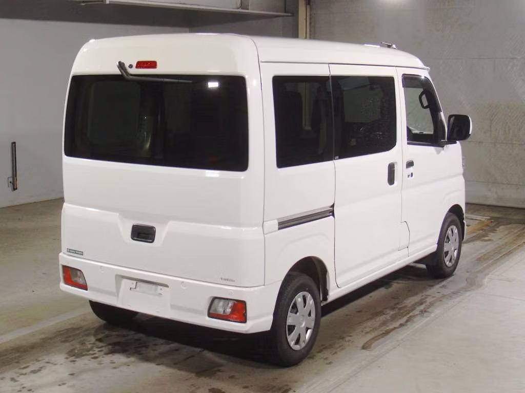 TOYOTA PIXIS VAN