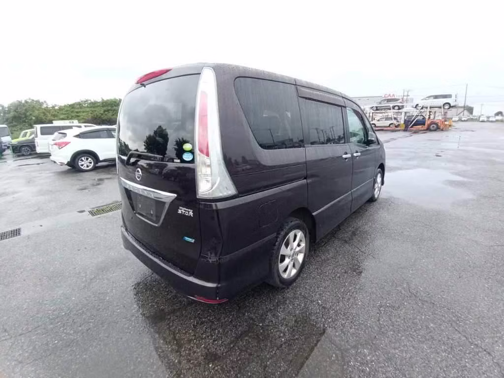 NISSAN SERENA