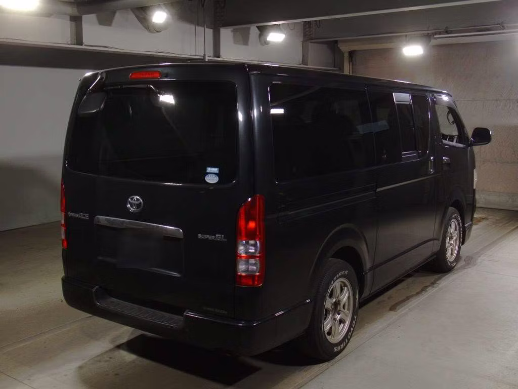 TOYOTA REGIUS ACE