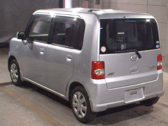 DAIHATSU MOVE CONTE