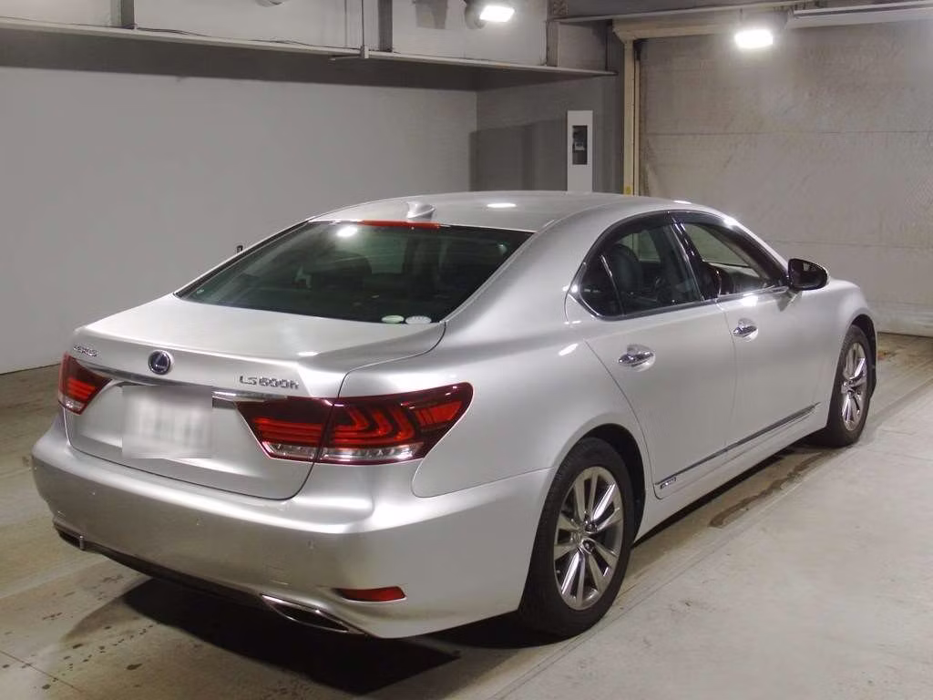LEXUS LS600H