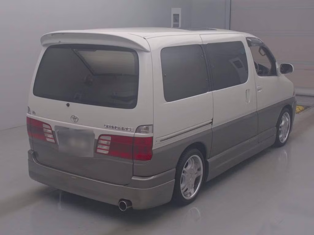 TOYOTA GRAND HIACE