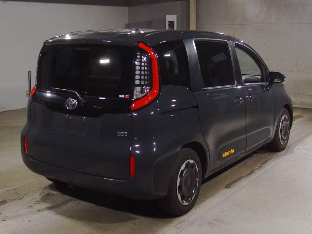 TOYOTA SIENTA