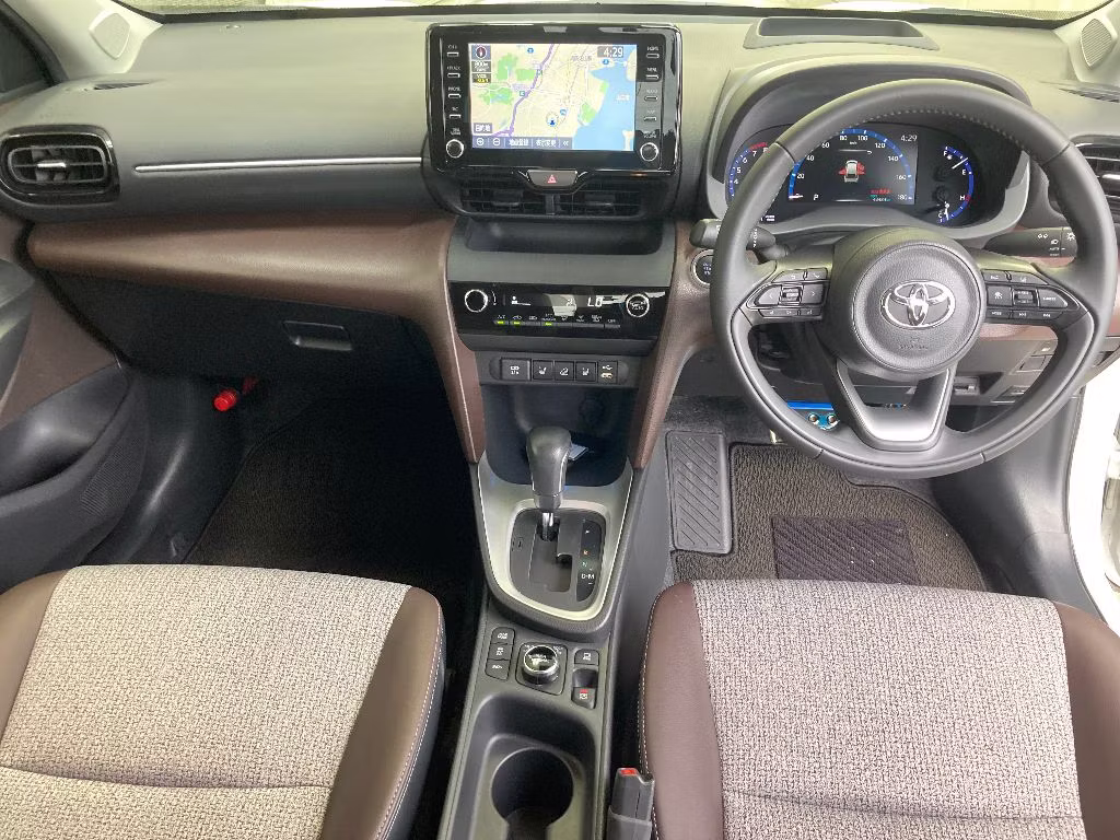 TOYOTA YARIS CROSS