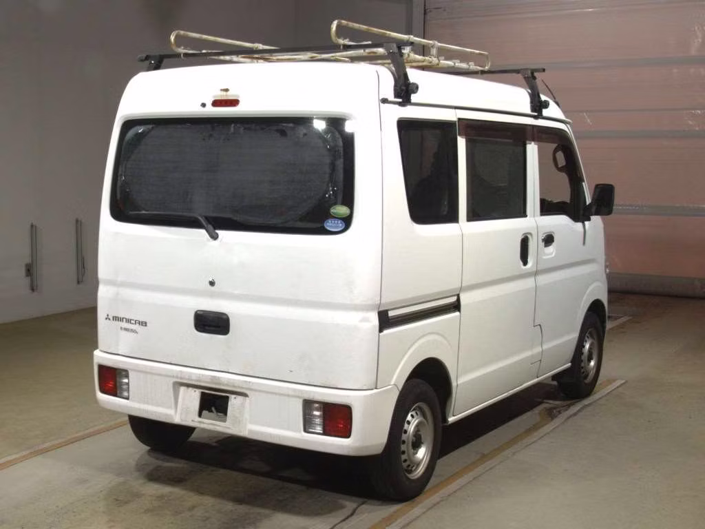 MITSUBISHI MINICAB